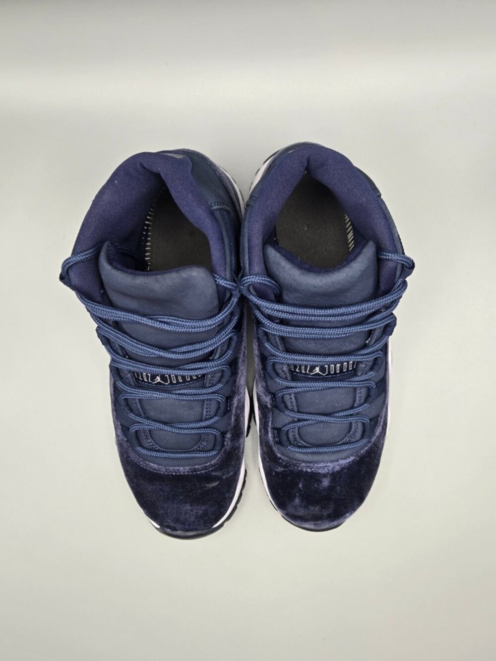 Retro Jordan Air Jordan 11 Midnight Navy Velvet AR0715-441 Blue White Black 2022 - Picture 6 of 10